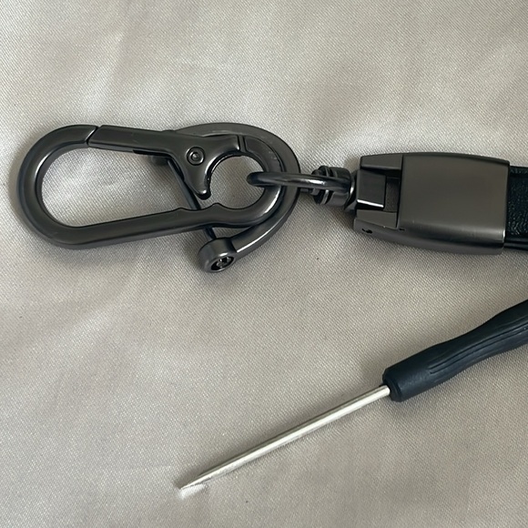 Boston Celtics Themed Keychain - Picture 3 of 4